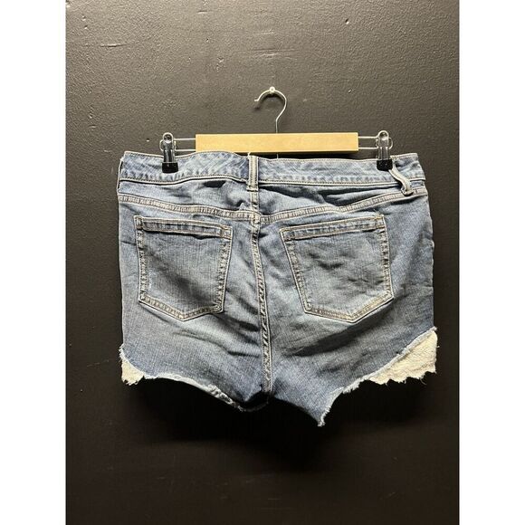Torrid Women's Cutoff Denim Jean Shorts Size 12 Blue White Lace Stretch Denim - Picture 3 of 4